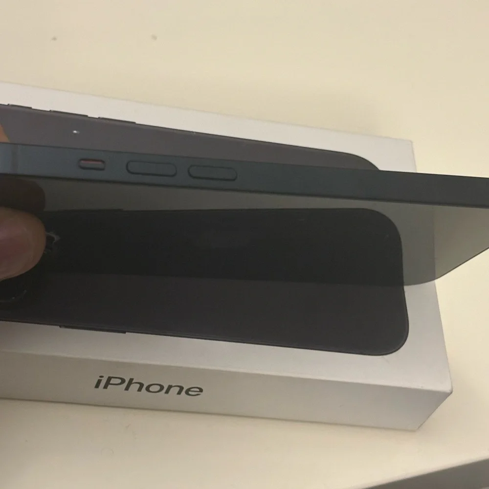 Apple iPhone 14 bundle
